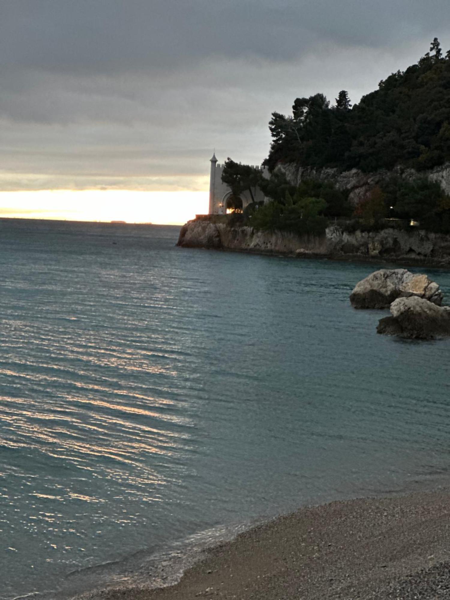 Apartmán Le Rive Del Revoltella Terst Exteriér fotografie