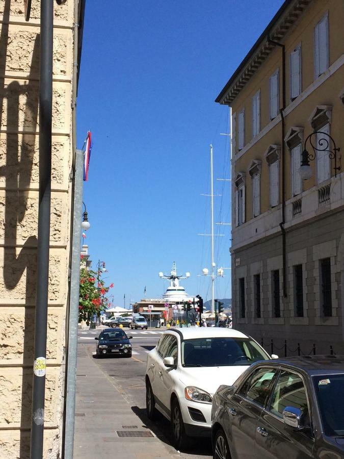 Apartmán Le Rive Del Revoltella Terst Exteriér fotografie